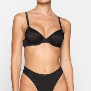 NWT SKIMS Weightless Demi‎ Bra - Onyx Size 40DDD